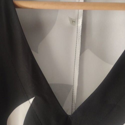 Minimal dress like new, long polyester, black and white, size L