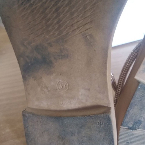 Sandals size 37 used, gold with leather insole