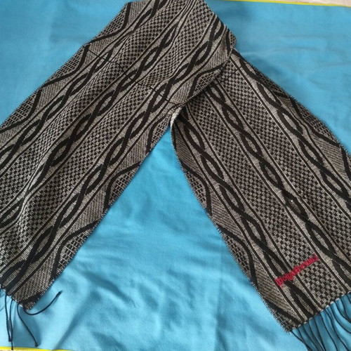 Set of 4 Laura Biagiotti Wool Scarves with Gift Balaclava Fleece new