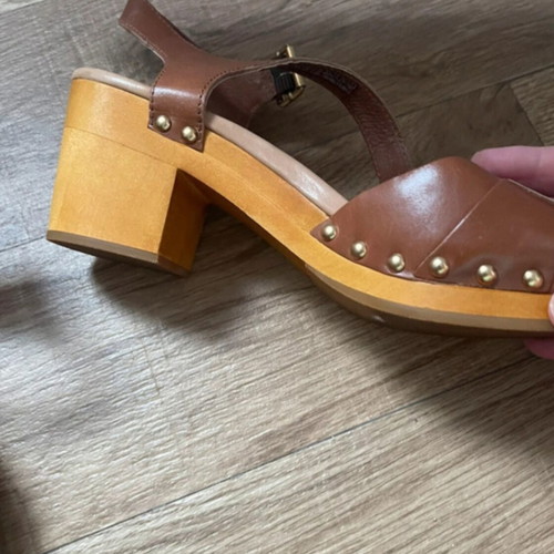 Ugg Australia leather sandals like new, wooden sole, size 39
