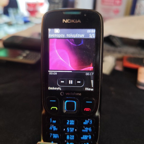 Nokia 6303 Classic phone used, black, with charger