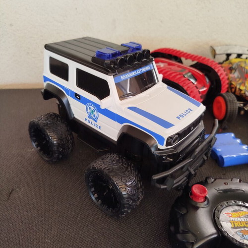 Exost Silverlit remote control car set with accessories