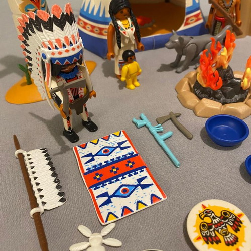 Playmobil Indian family set used with missing parts