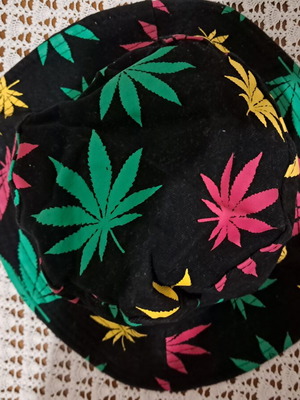 Summer hat like new, colorful, 100% cotton, size L