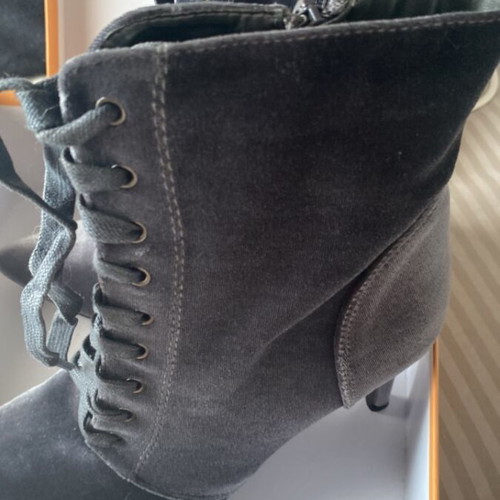 Glamorous velvet ankle boots size 40 new, gray black