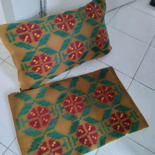 Traditional woven pillows like new, set of 2, 55x35 cm