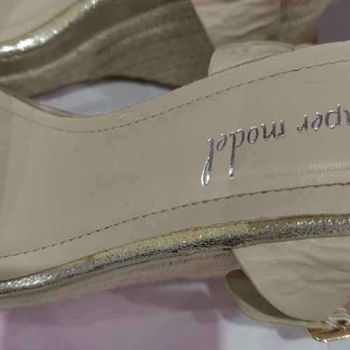 Women's platform sandals size 40 used, beige