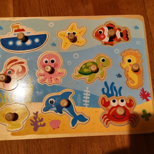 Puzzles game like new, 3 boards with sea and dinosaur themes