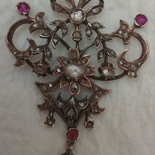 Antique gold brooch or pendant with diamonds and rubies