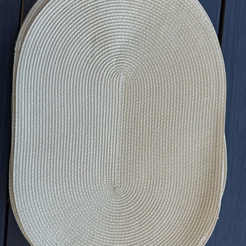 Placemats new set of 8 pieces