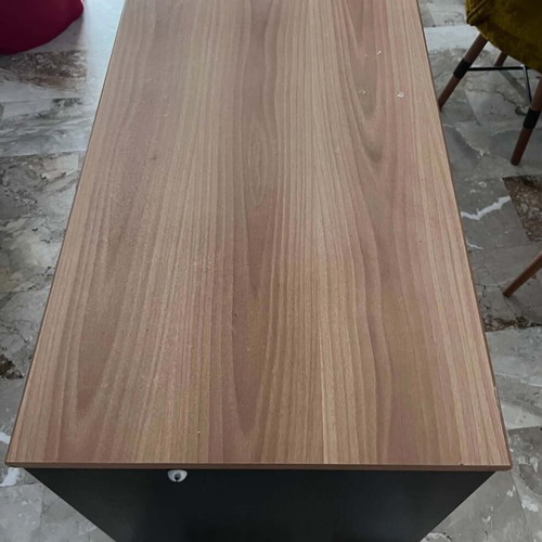 Office desk like new, wood with melamine black side, removable metal legs
