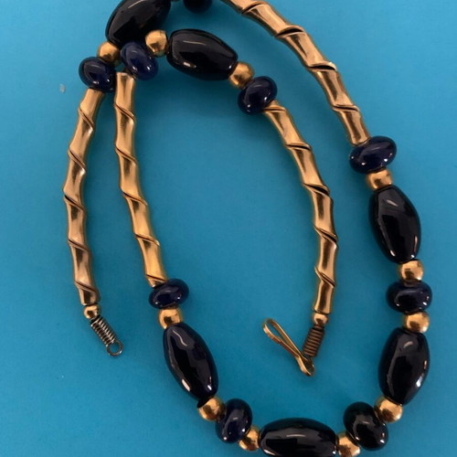 Vintage necklace with painted onyx stone and gold, like new