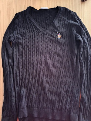 U.S. Polo Assn. V-neck pullover like new, black, size S