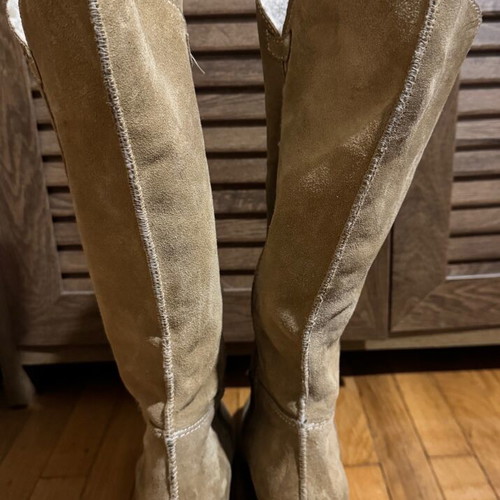 Suede boots like new, beige with inner fur, size 40