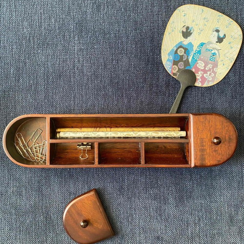 Wooden vintage mahogany pencil holder like new