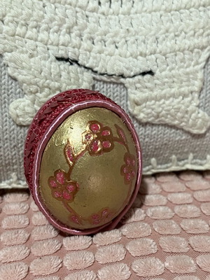 Easter egg used handmade with crochet and beads