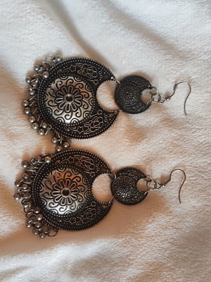 Indian boho carved dangling earrings new