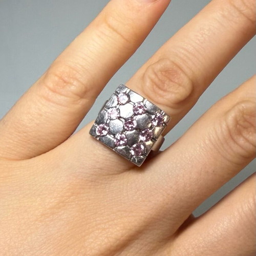 Y2k silver ring used with pink zircon