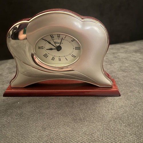 Table clock analog like new, silver-plated