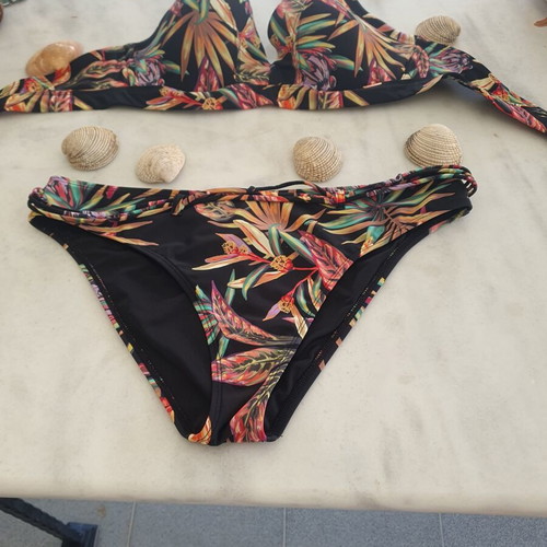 O'neill bikini size 38 like new, multicolor