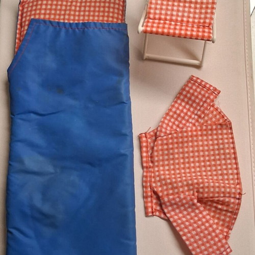 Bibibo sleeping bag, stool and shirt set parts
