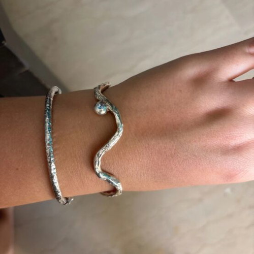 925 Silver Hammered Wavy Cuff Bracelet with Blue Zircon