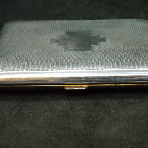 Cigarette case with geometric design in nickel-plated bronze used