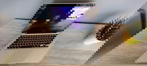 MACBOOK PRO 13 i5/8gb/256gb