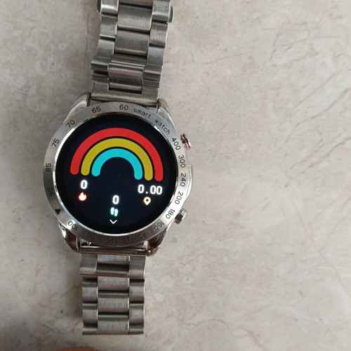 Hifuture Pro smartwatch used, charger included