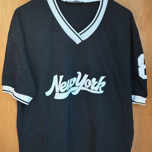 T-shirt unisex like new, black and white, size M