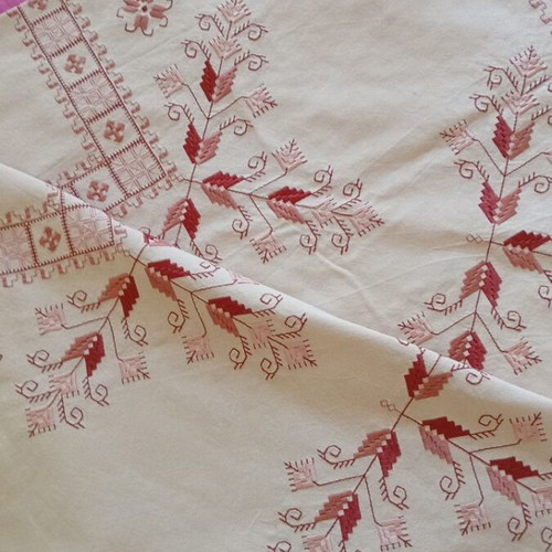 Authentic Handmade Karsaniko Tablecloth Lefkada vintage, excellent condition