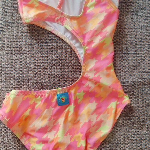 Tortue children's swimsuit size 6, like new, multicolor
