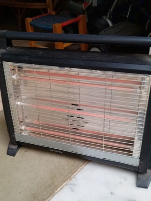 Kumtel Halogen Quartz Heater like new, 1500W, 3 lamps
