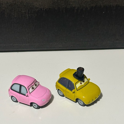 Disney Cars metal toy cars like new, set of 2, 1:55 scale