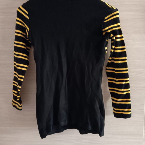 Women's blouse used, size S, black and yellow