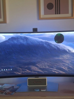 Samsung Odyssey G9 G93SD monitor used, broken screen