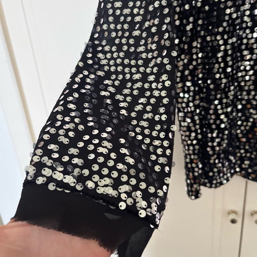 Sequin blouse like new, size M, black
