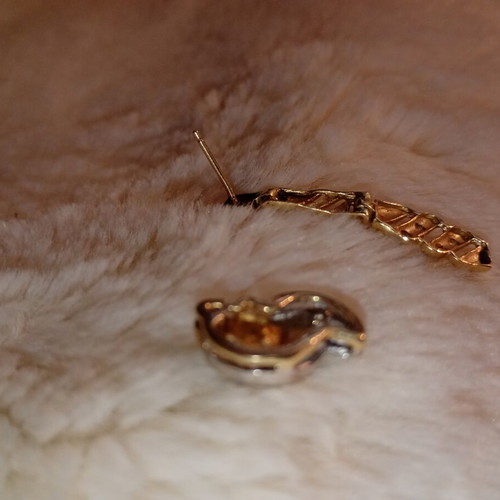 14K gold earring and pendant set with 9 zircons, like new