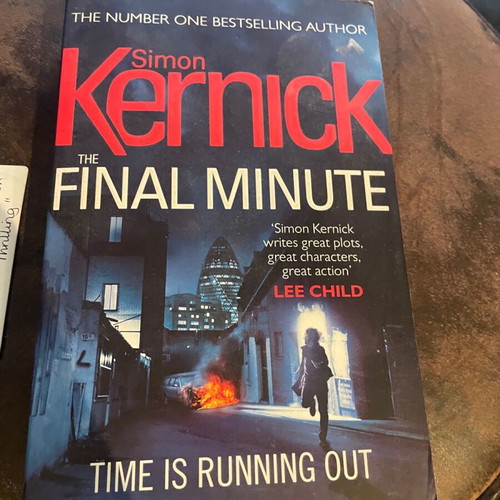 The Final Minute by Simon Kernick thriller book like new, English edition