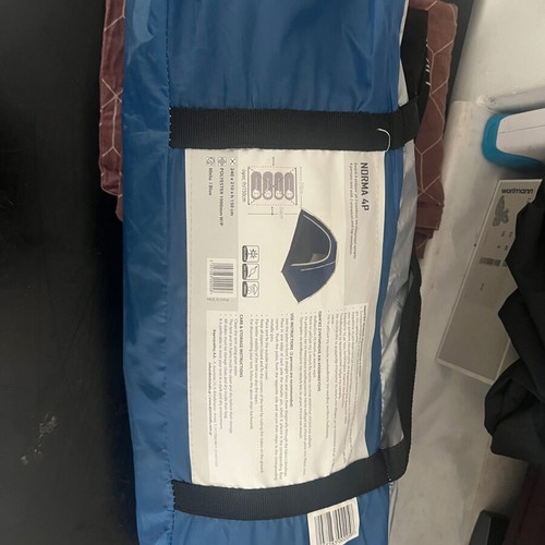 Tent like new with inflatable mattress gift