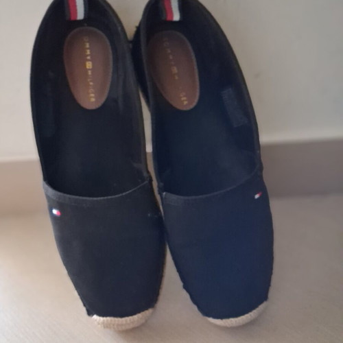 Tommy Hilfiger women's black espadrilles like new, size 38