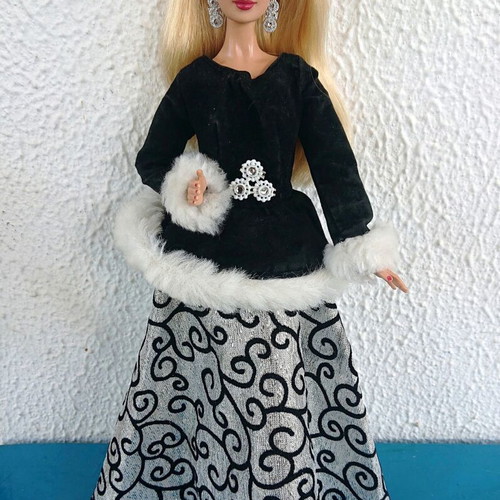 Barbie 25th Anniversary collector doll like new, Mattel 2013