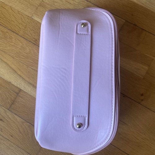 La vie en rose pink toiletry bag new