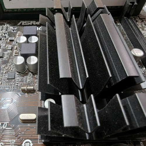 ASRock Q1900M motherboard used with Intel Celeron J1900 CPU and 4GB DDR3 RAM