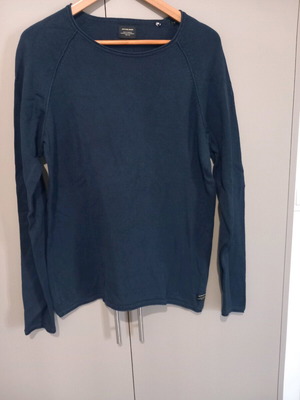 Jack & Jones men's knitted sweater with crew neck size M like new, blue