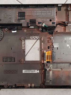 Κάτω Πλαστικά Μέρη Toshiba Satellite L350-146
