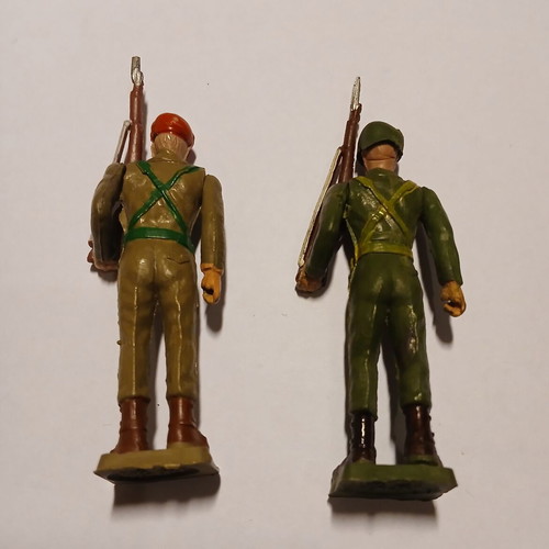 Athina toy soldiers infantry used, broken bayonet tip