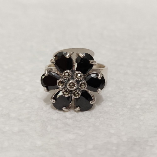925 Silver Ring new with real stones, size 18, black and blue