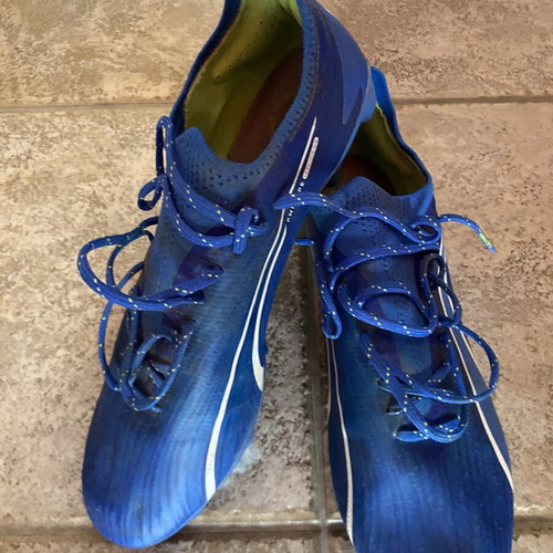Puma football shoes like new, blue, size 40