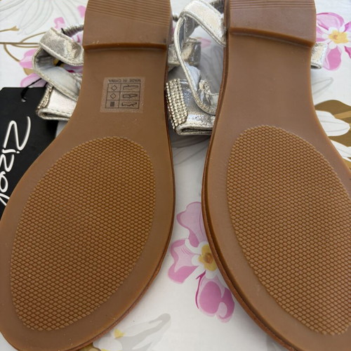 Silver women's sandals with rhinestones and elastic back strap size 36 new
